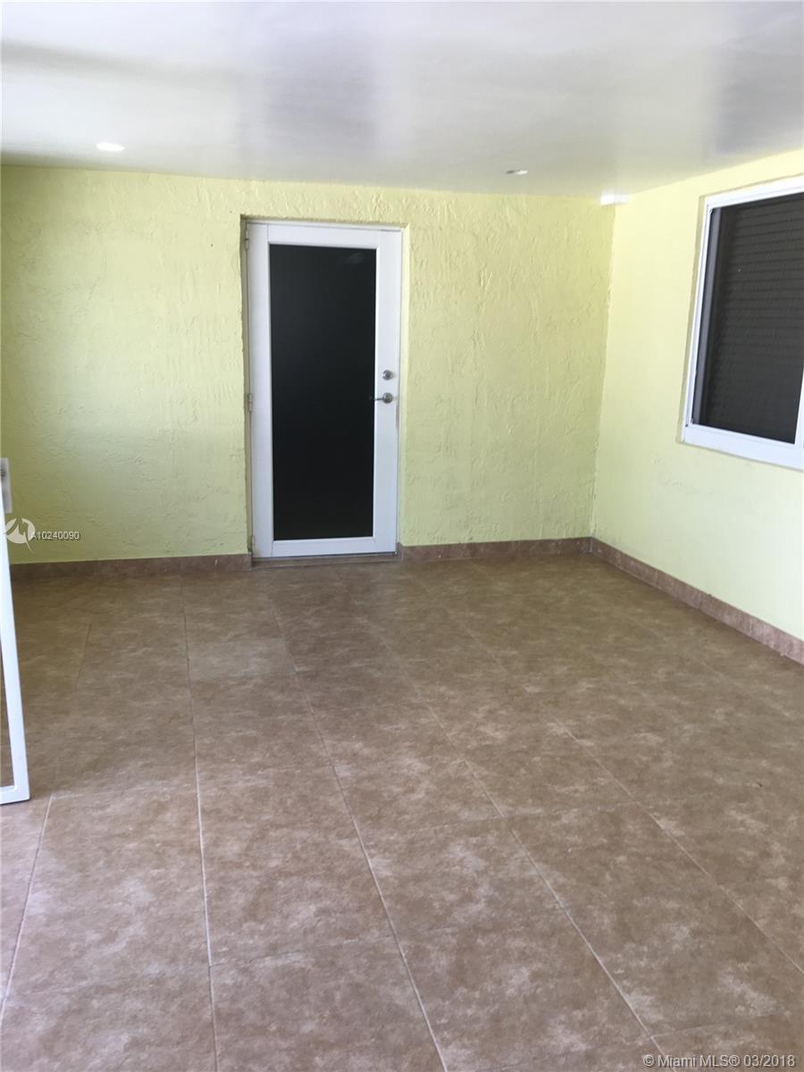 SAN SEBASTIAN UNIT NO 5 - Residential