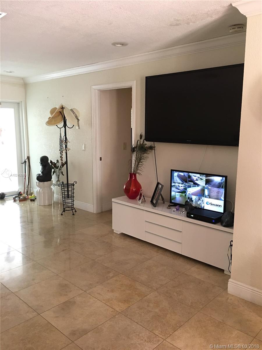 SAN SEBASTIAN UNIT NO 5 - Residential