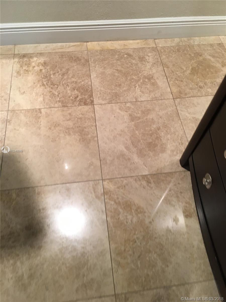 SAN SEBASTIAN UNIT NO 5 - Residential