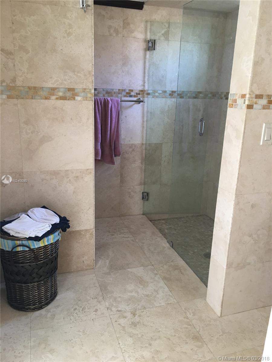 SAN SEBASTIAN UNIT NO 5 - Residential