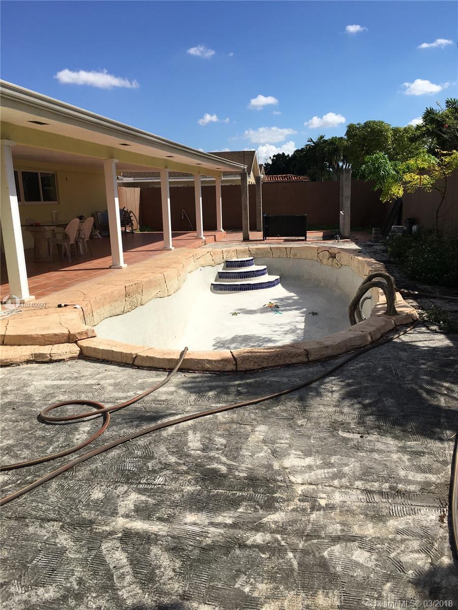 SAN SEBASTIAN UNIT NO 5 - Residential