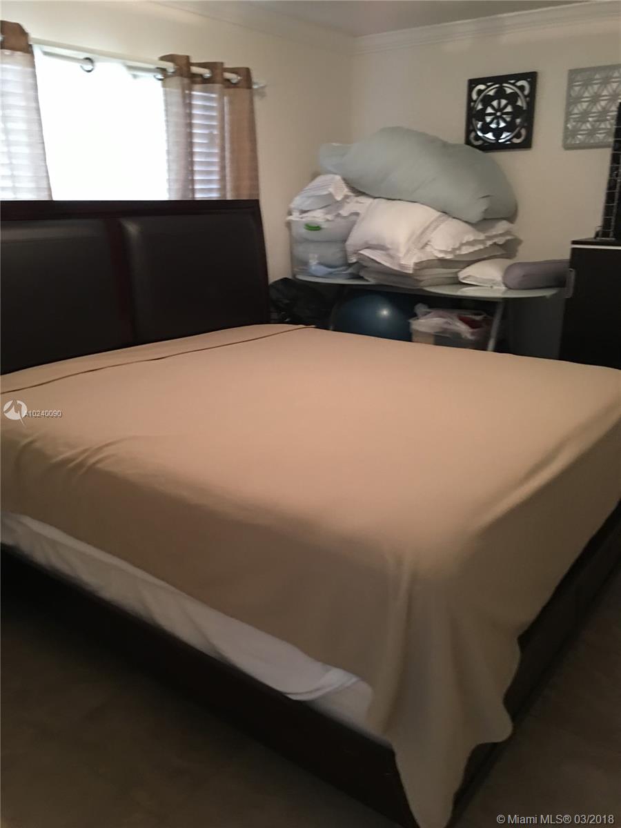 SAN SEBASTIAN UNIT NO 5 - Residential