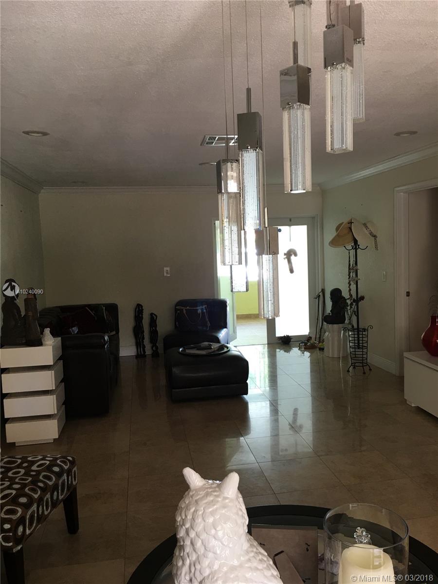 SAN SEBASTIAN UNIT NO 5 - Residential