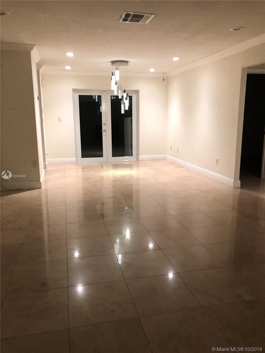 SAN SEBASTIAN UNIT NO 5 - Residential