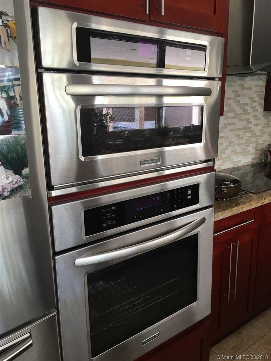 SAN SEBASTIAN UNIT NO 5 - Residential