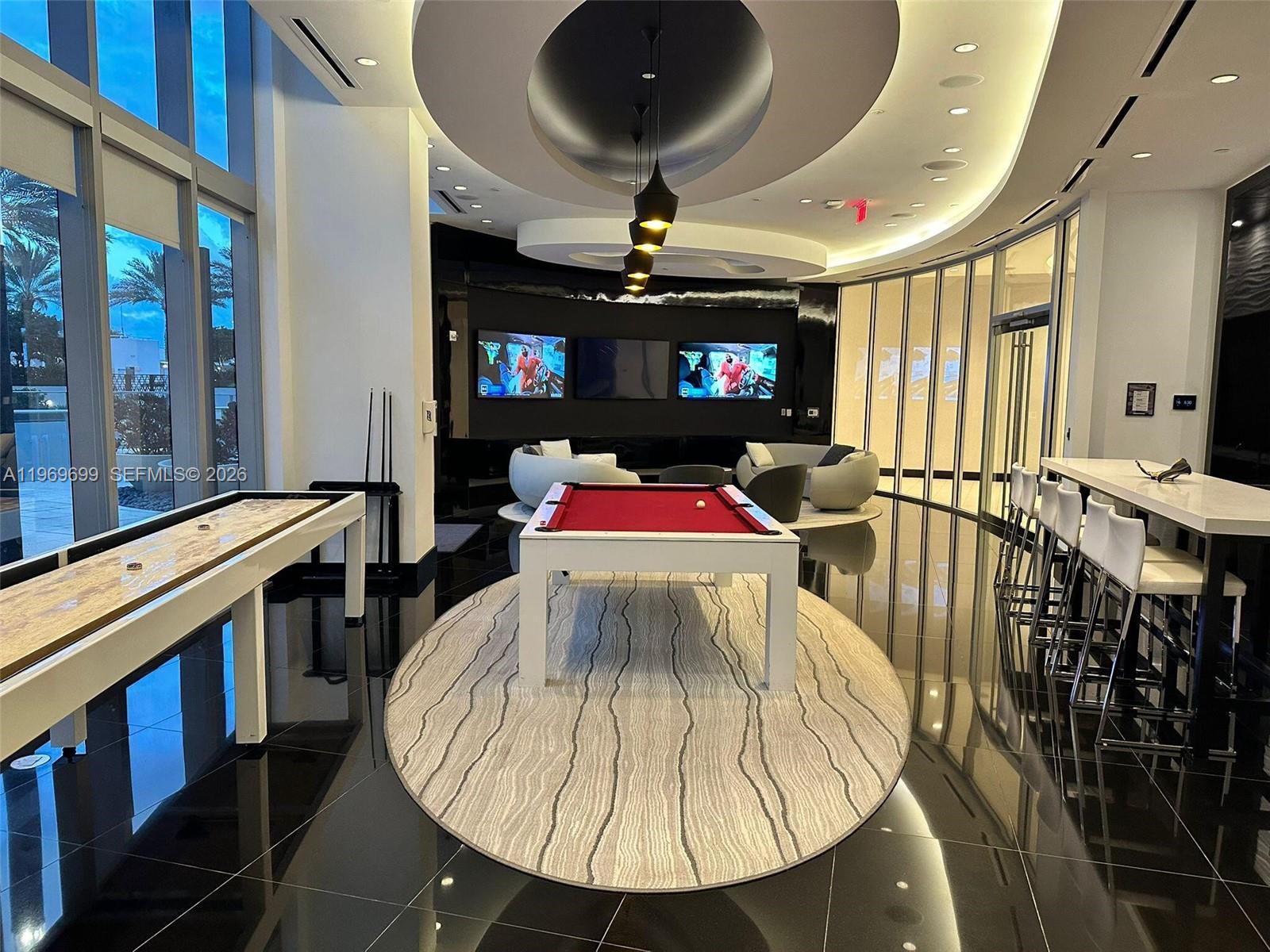 PARAMOUNT MIAMI WORLDCENT - Residential Lease