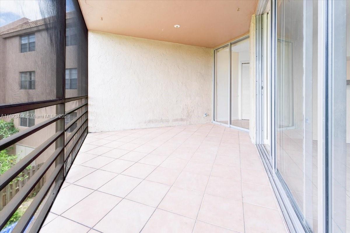 LE CHATEAU CONDO - Residential