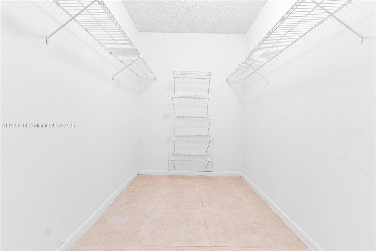 LE CHATEAU CONDO - Residential