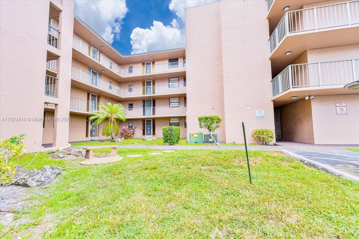 3100 N Pine Island Rd 305