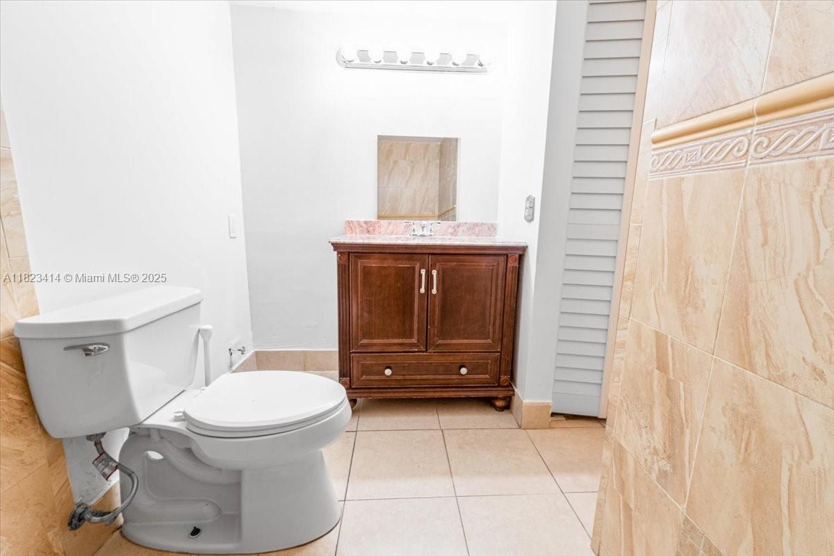 LE CHATEAU CONDO - Residential