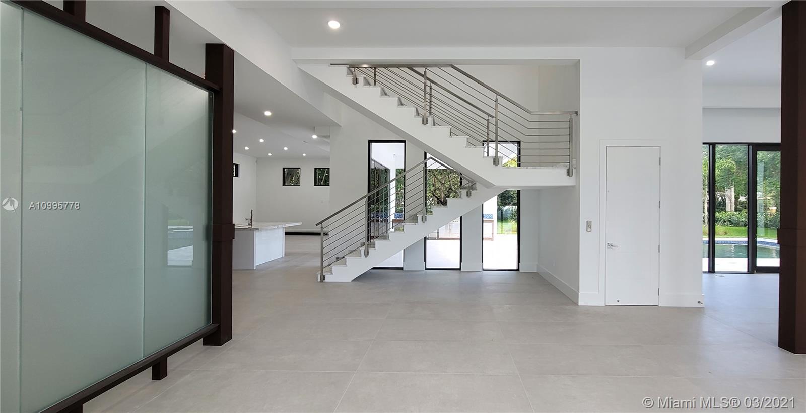 THREE LITTLE GROVES - Residential