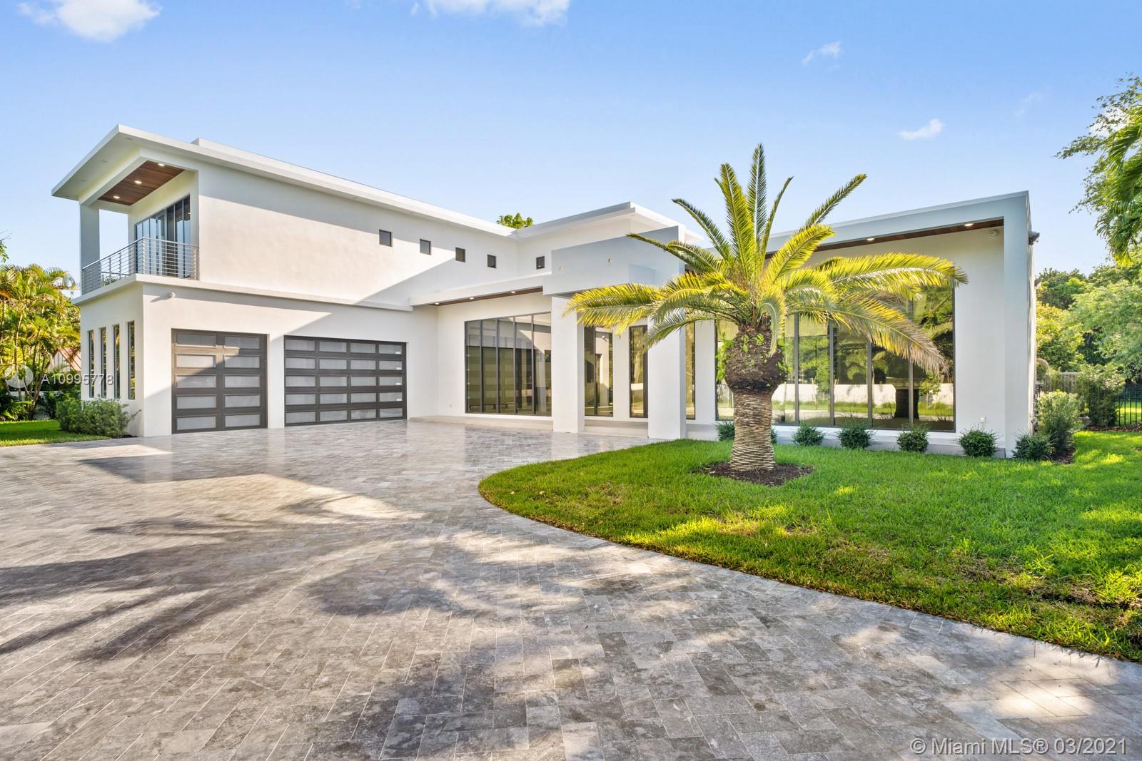 THREE LITTLE GROVES - Residential