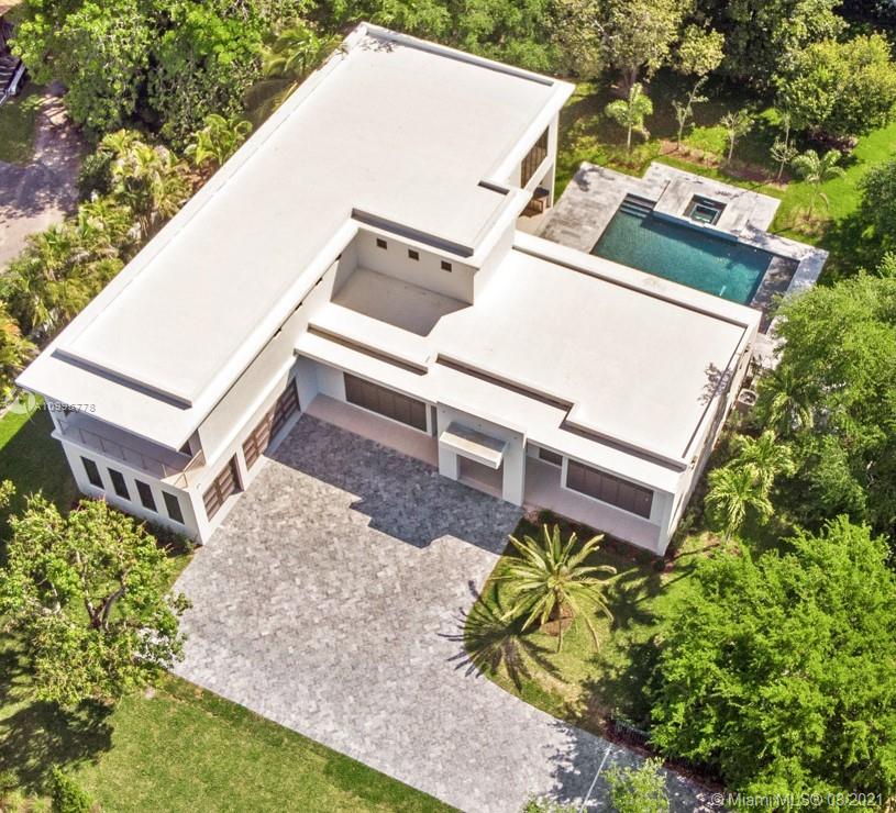 THREE LITTLE GROVES - Residential