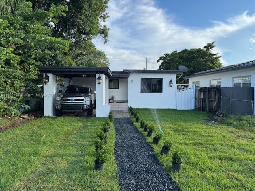 Beautiful single-family home completely remodeled. Large backyard.