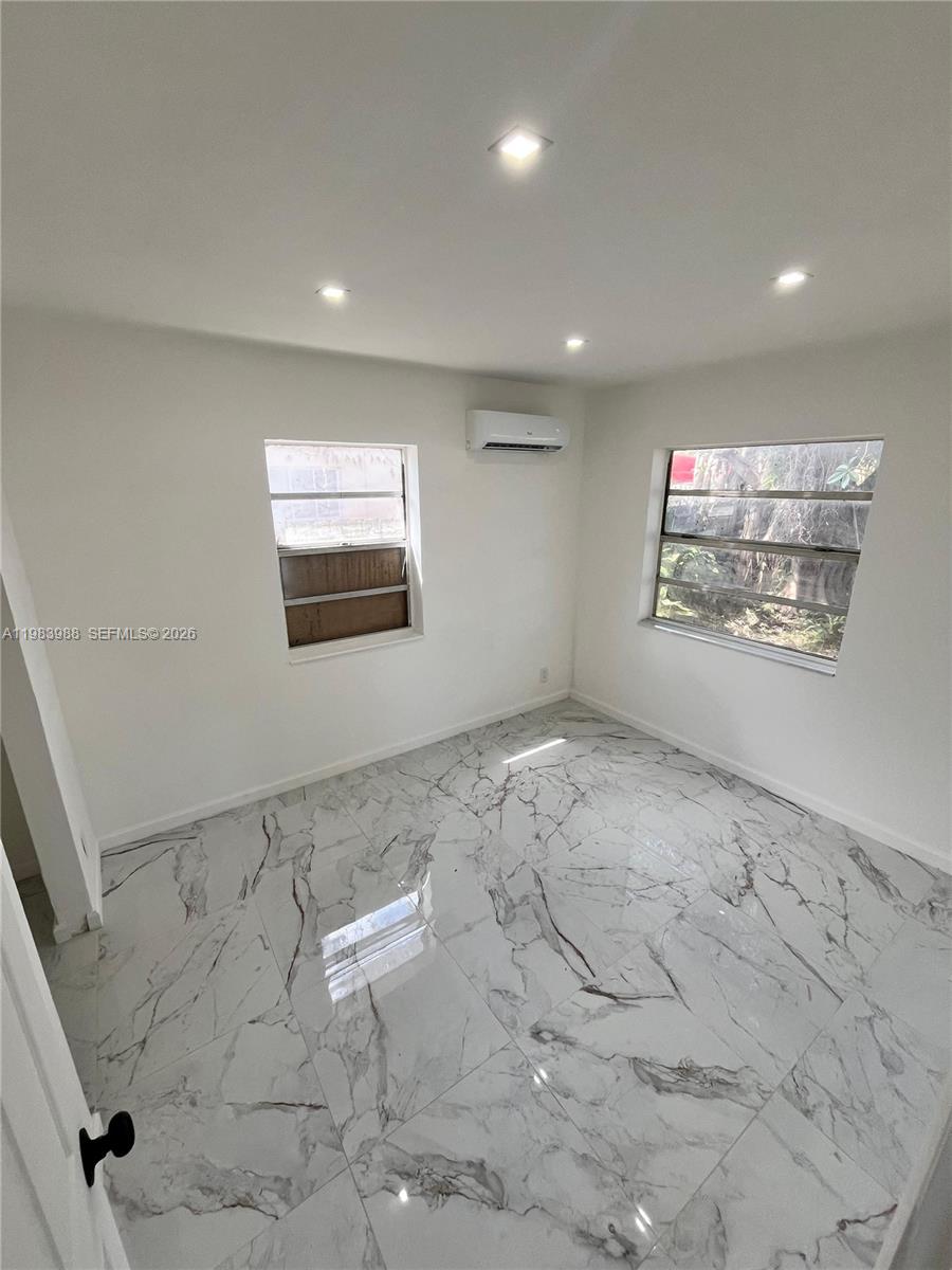 HOLLYWOOD SOUTH SIDE ADD - Residential Lease