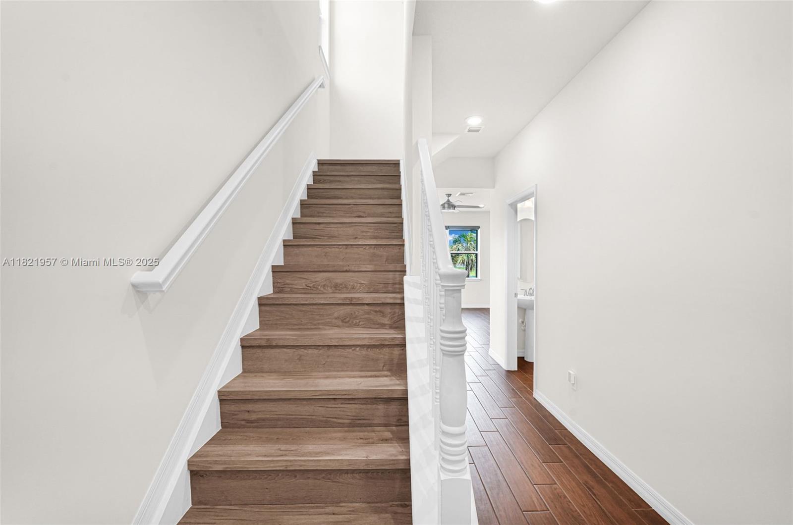 1494 Silk Oak Dr