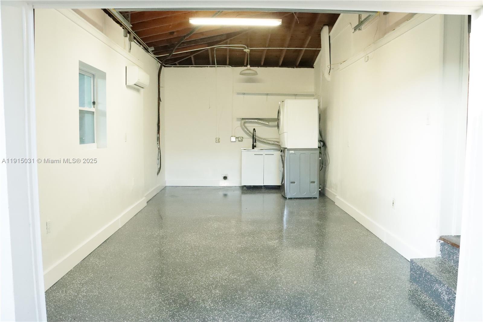 CORAL GABLES COUNTRY CLUB - Residential Lease