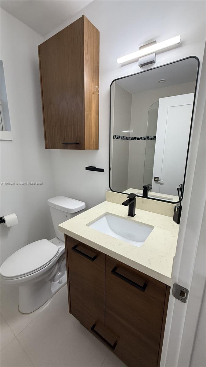 CORAL GABLES COUNTRY CLUB - Residential Lease