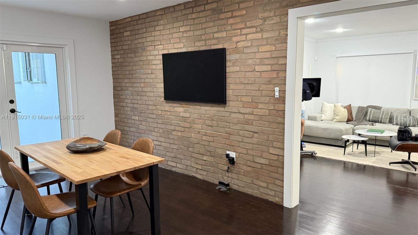 CORAL GABLES COUNTRY CLUB - Residential Lease