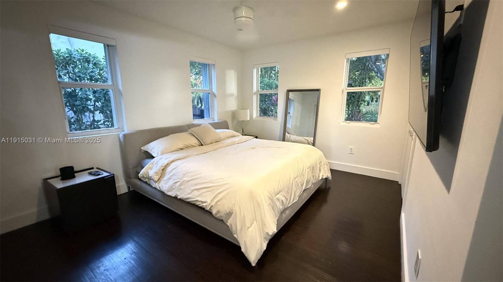 CORAL GABLES COUNTRY CLUB - Residential Lease