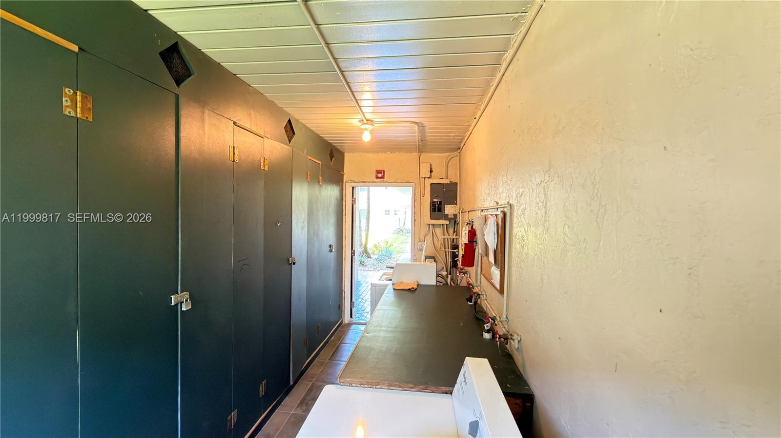 GOLF MANOR BLDG B CONDO - Residential Lease