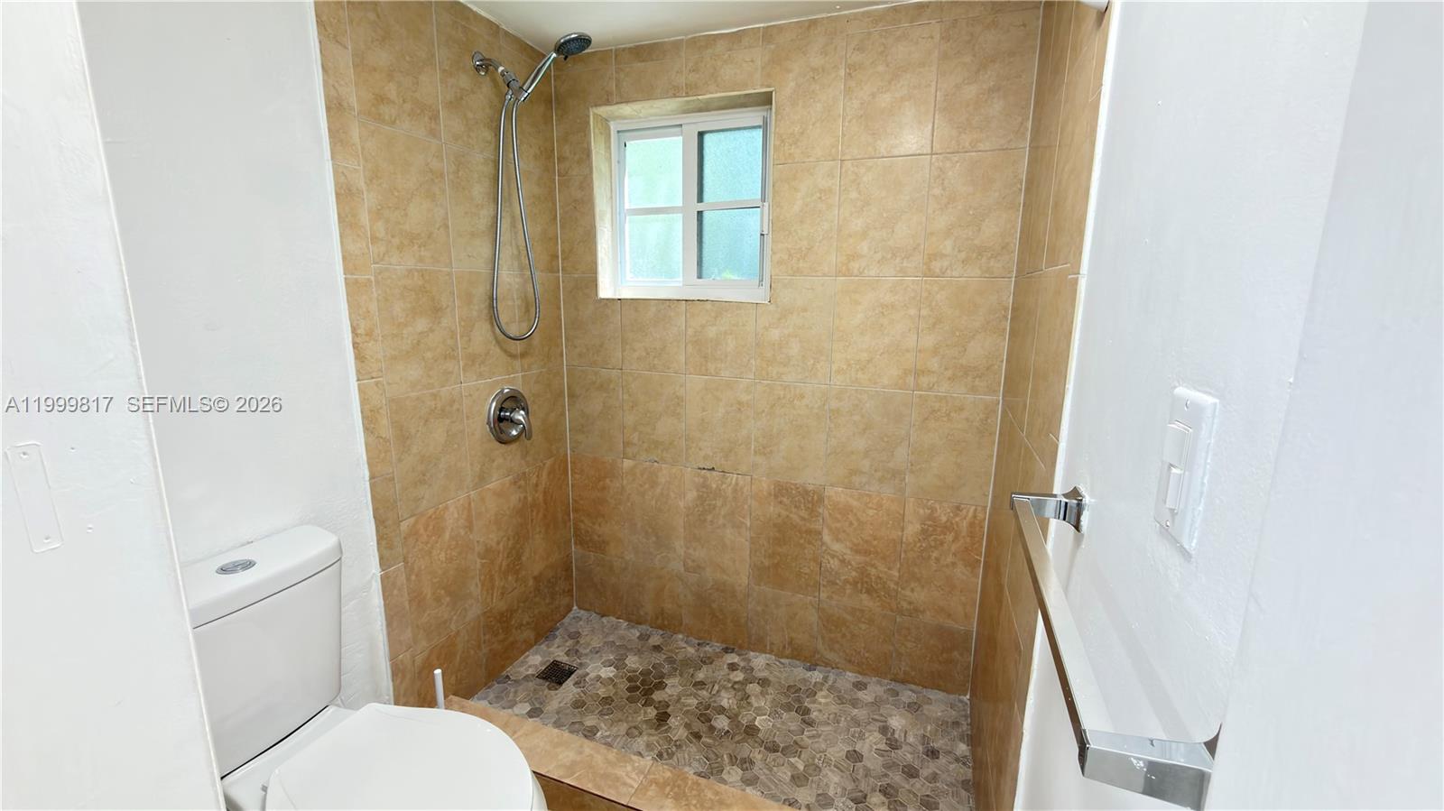 GOLF MANOR BLDG B CONDO - Residential Lease