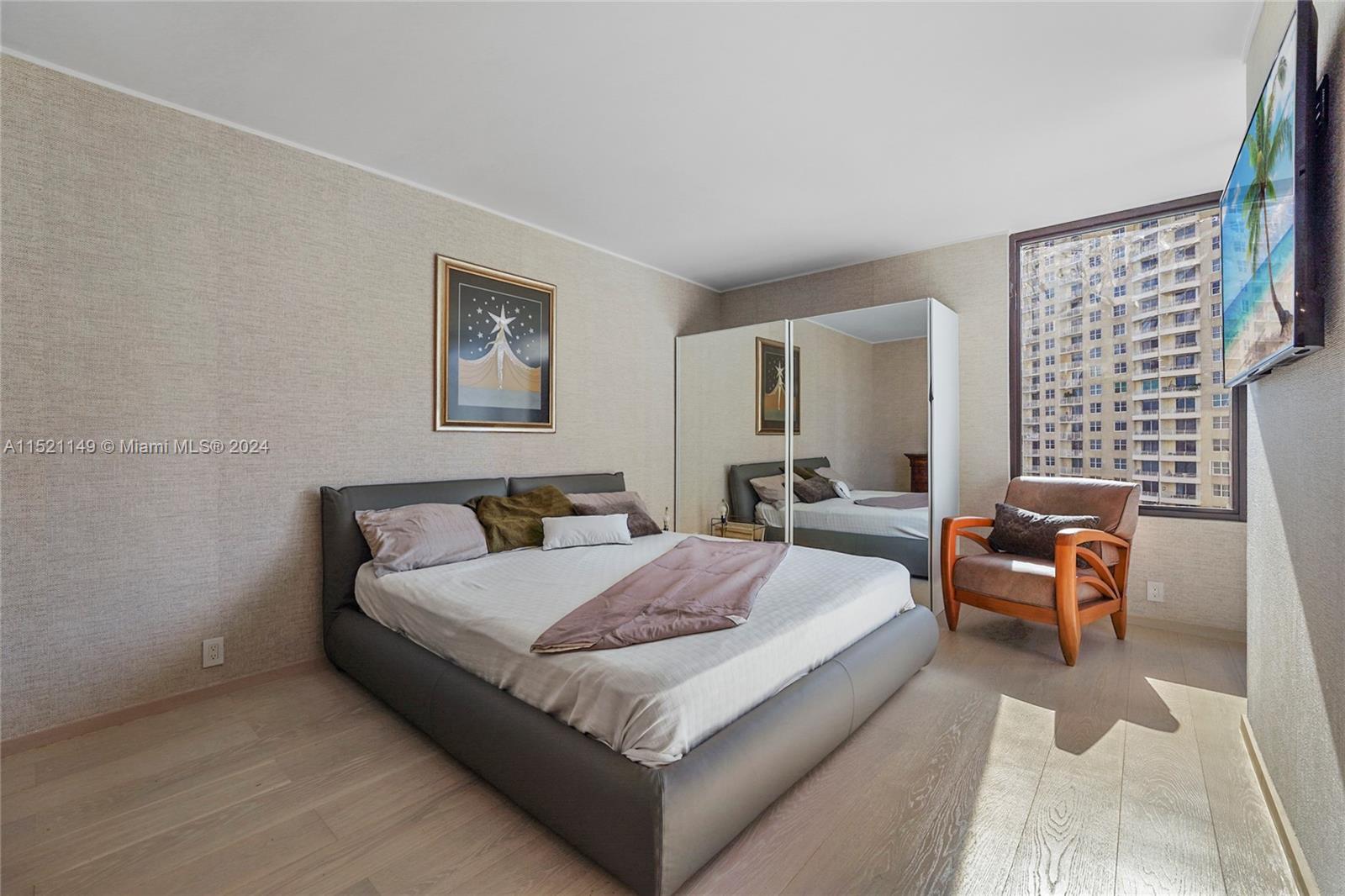 520 Brickell Key Dr A1015