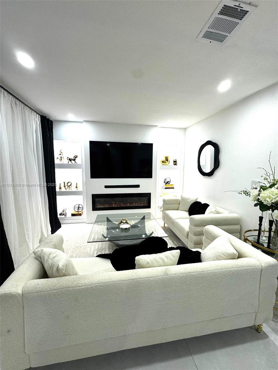 JAMESSON SUB AMEN PLAT - Residential Lease