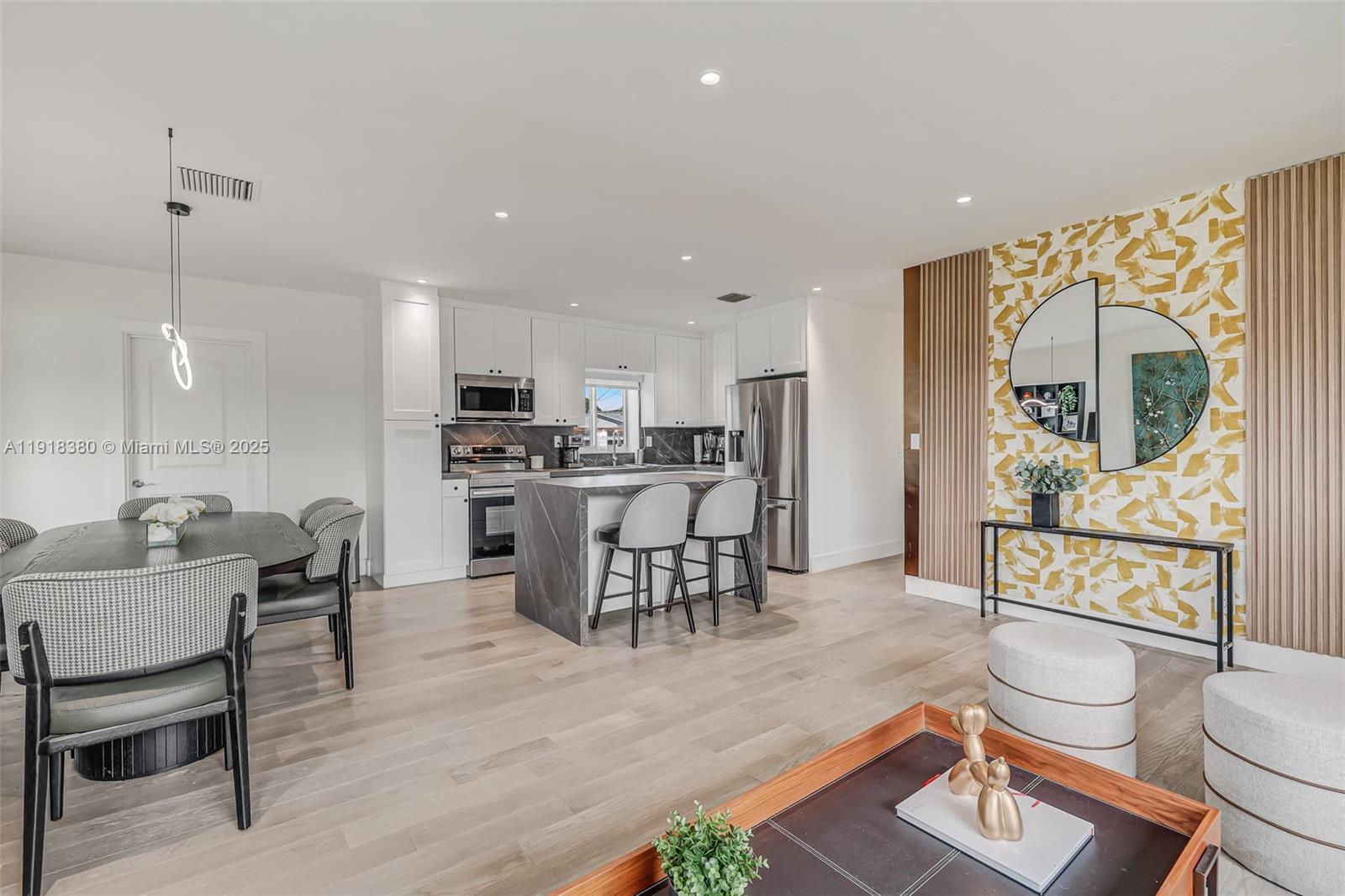 MIRACLE MANOR 3RD ADDN - Residential