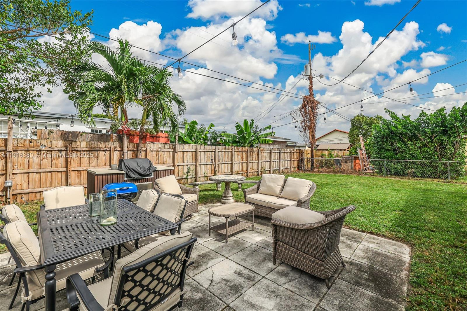 MIRACLE MANOR 3RD ADDN - Residential