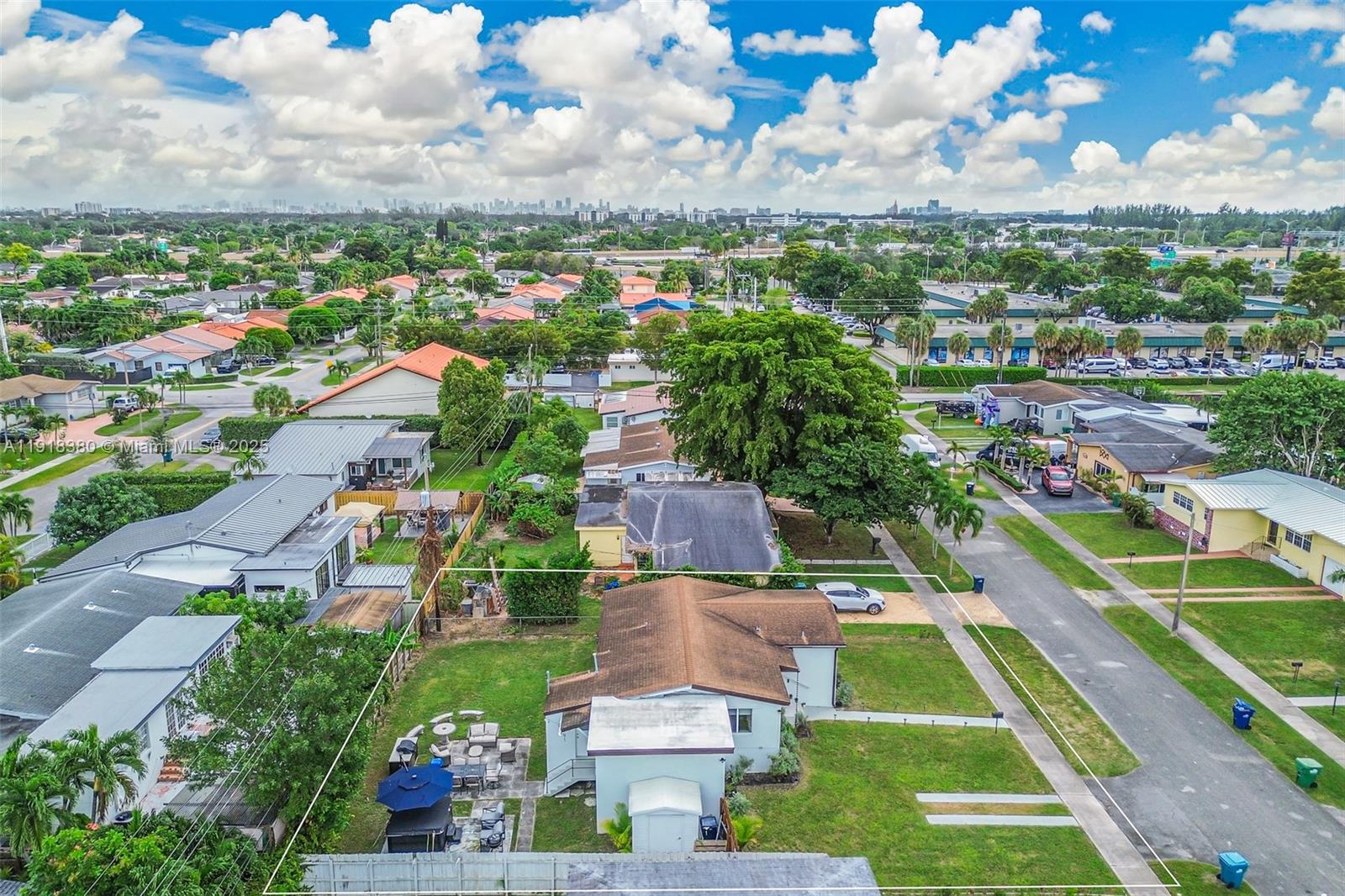 MIRACLE MANOR 3RD ADDN - Residential