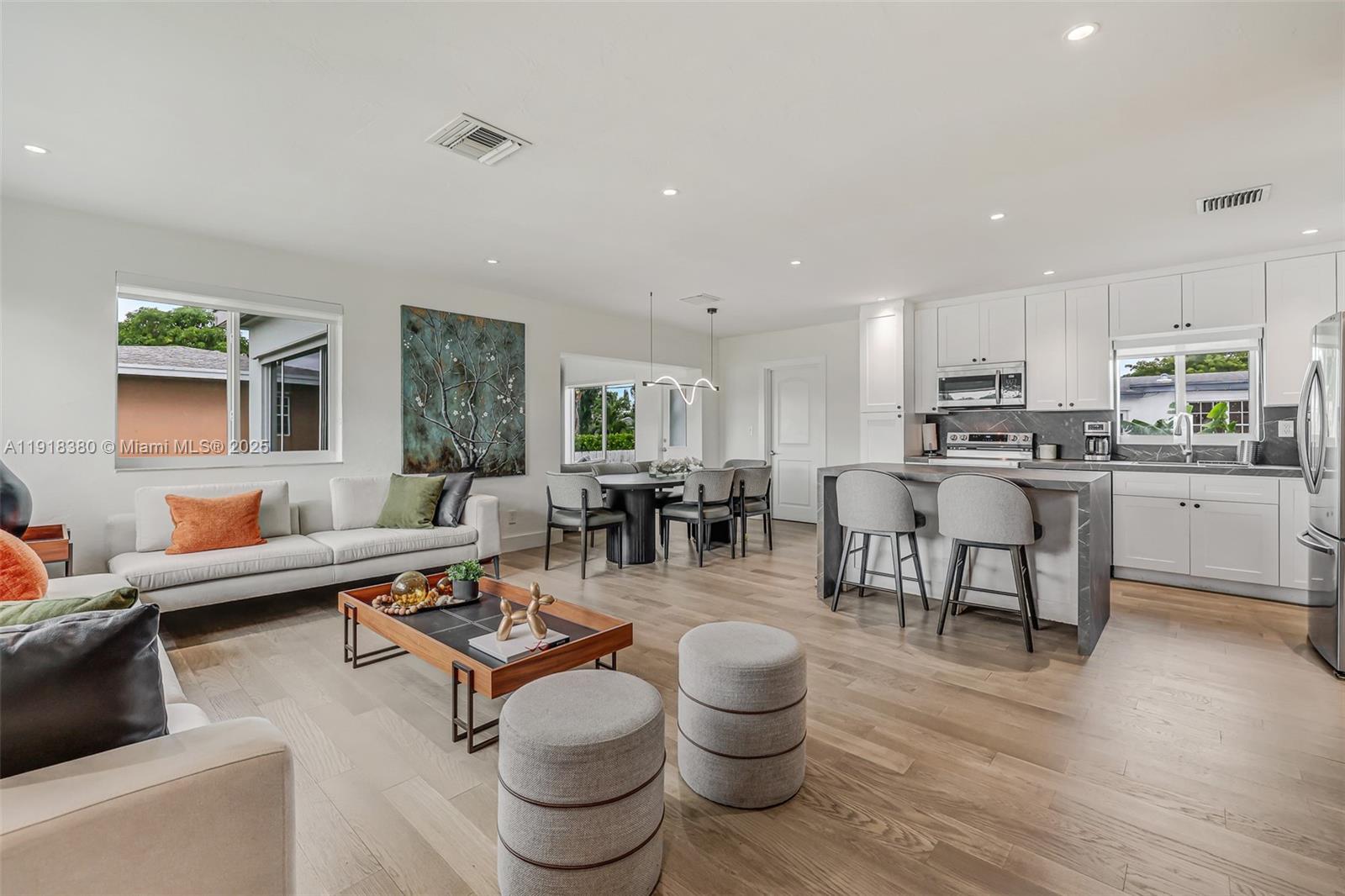 MIRACLE MANOR 3RD ADDN - Residential