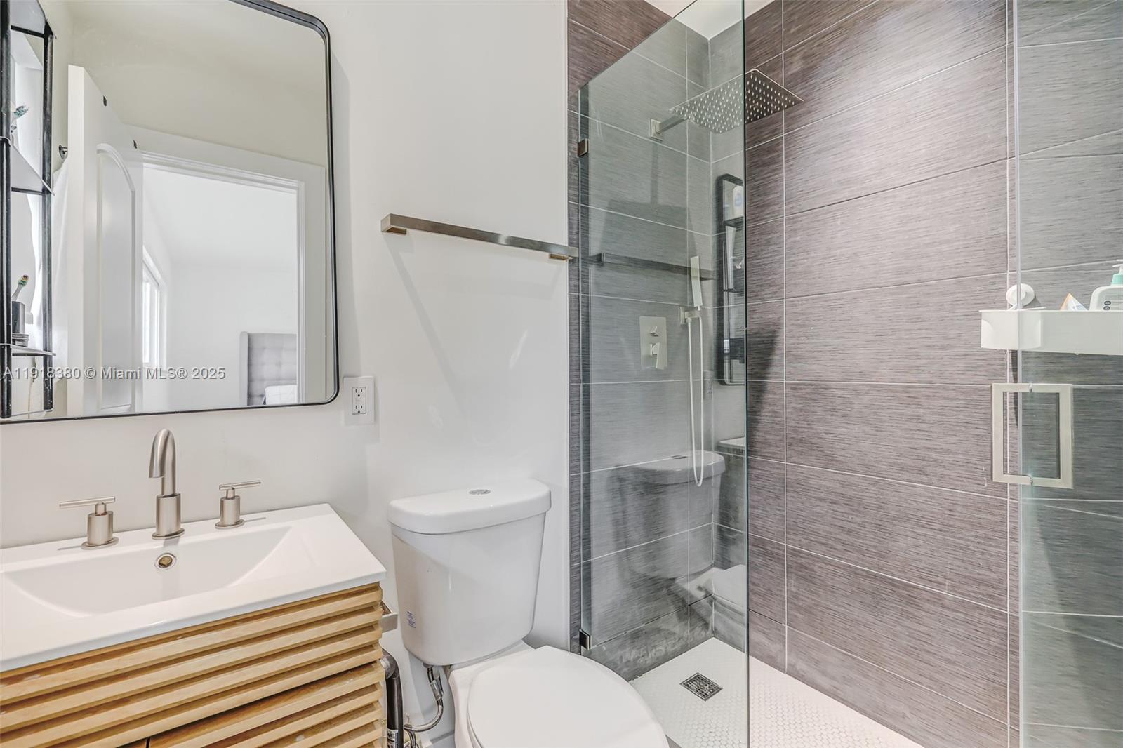 MIRACLE MANOR 3RD ADDN - Residential