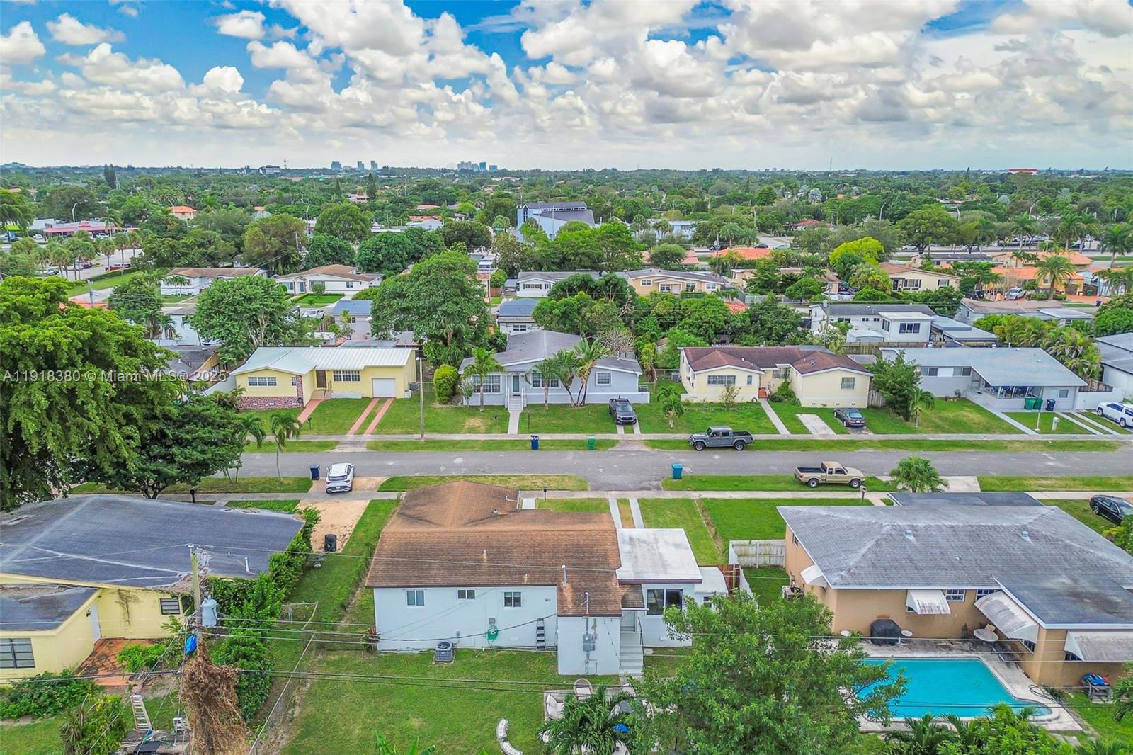 MIRACLE MANOR 3RD ADDN - Residential