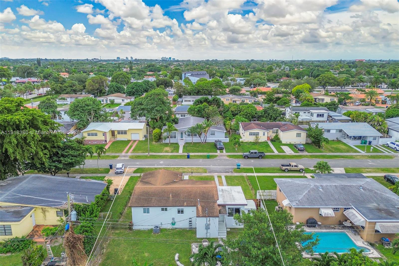 MIRACLE MANOR 3RD ADDN - Residential