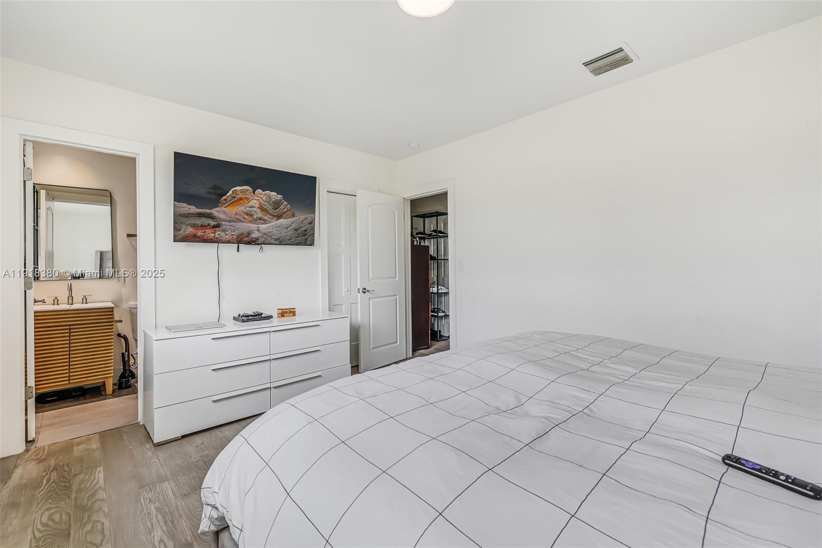 MIRACLE MANOR 3RD ADDN - Residential