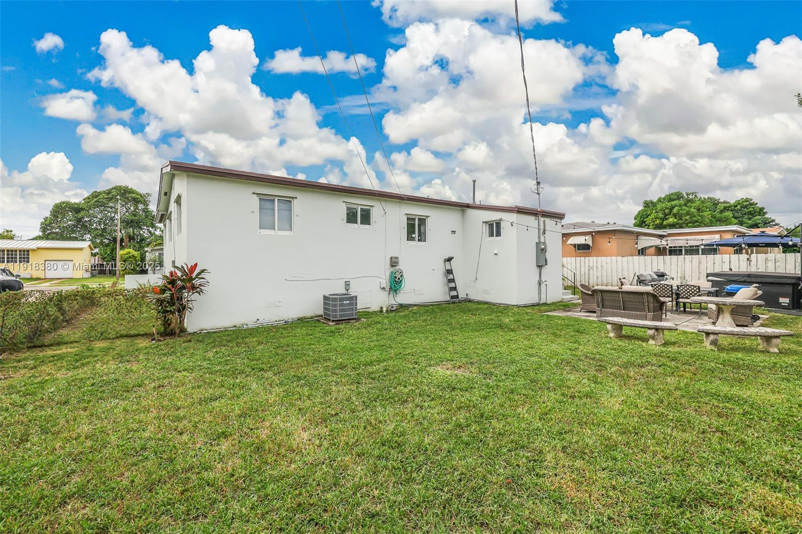 MIRACLE MANOR 3RD ADDN - Residential