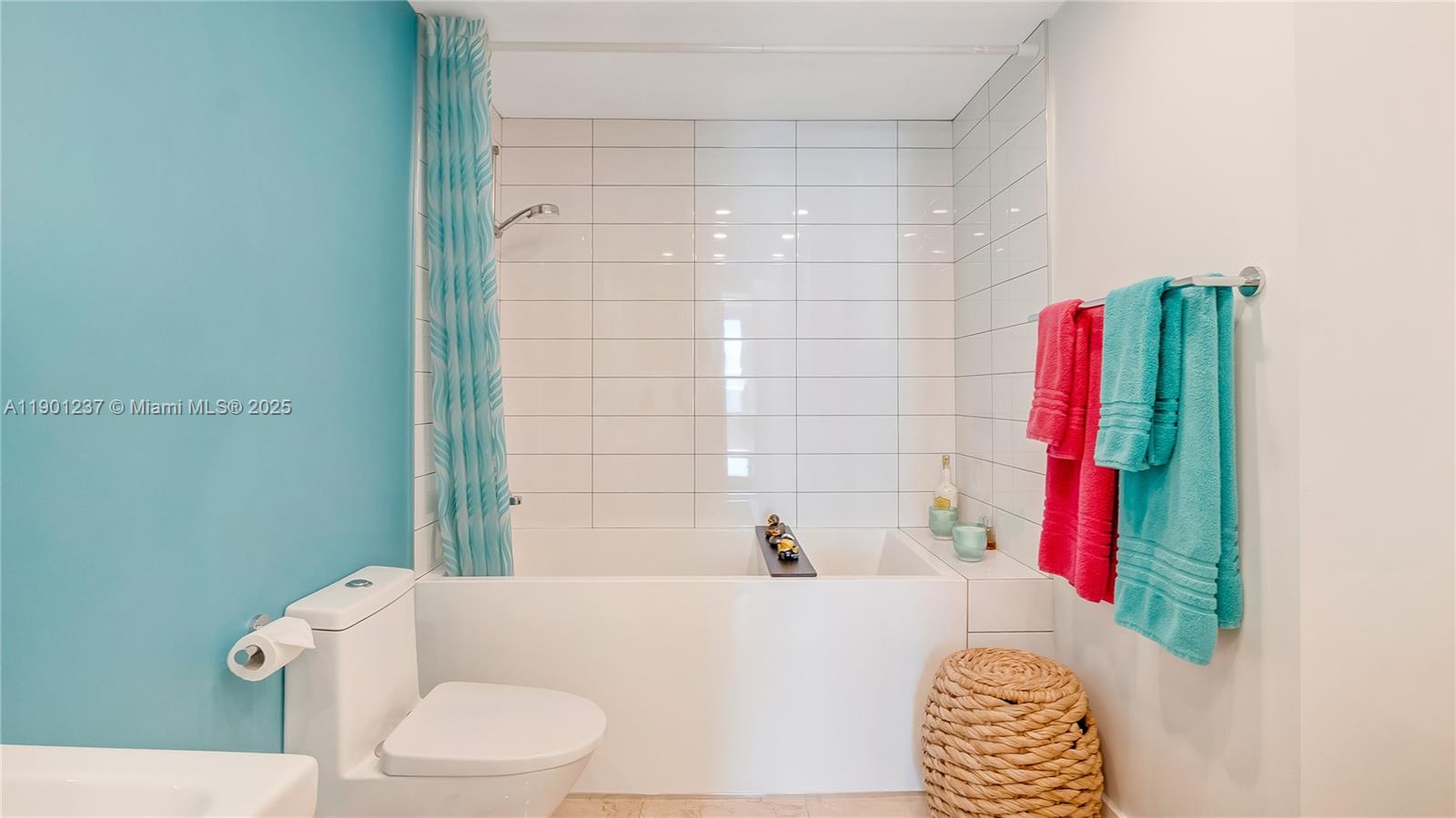 ARLEN HOUSE EAST CONDO - Residential