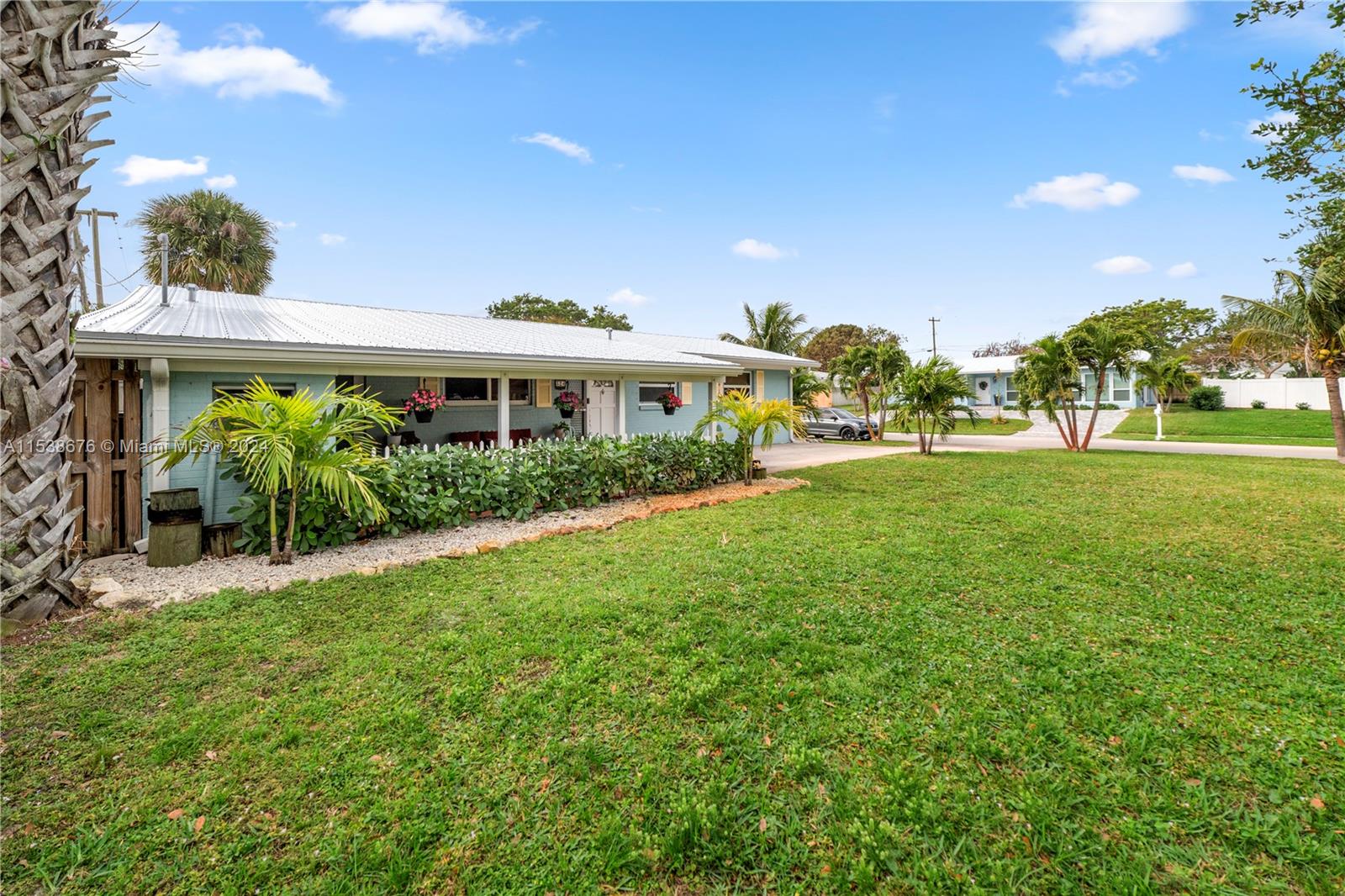 Property for Sale at 324 Tequesta Dr, Tequesta, Martin County, Florida - Bedrooms: 3 
Bathrooms: 2  - $620,000