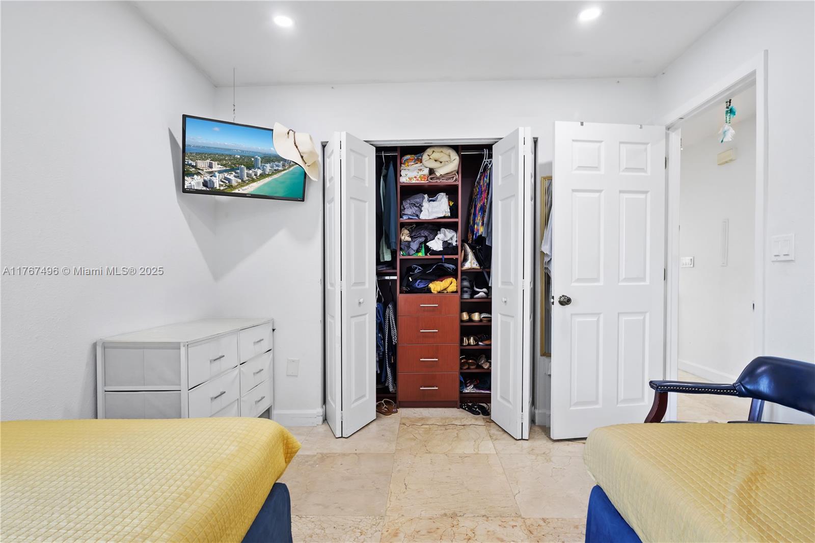 DORAL PALMS - Residential