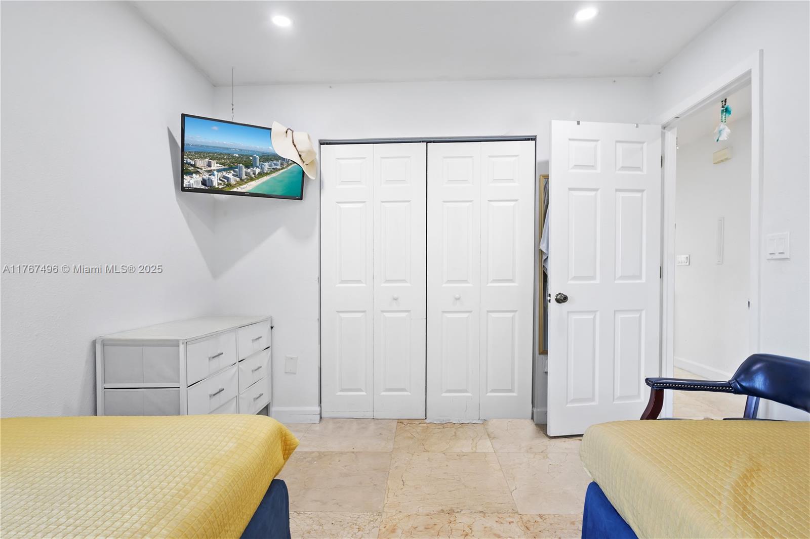 DORAL PALMS - Residential