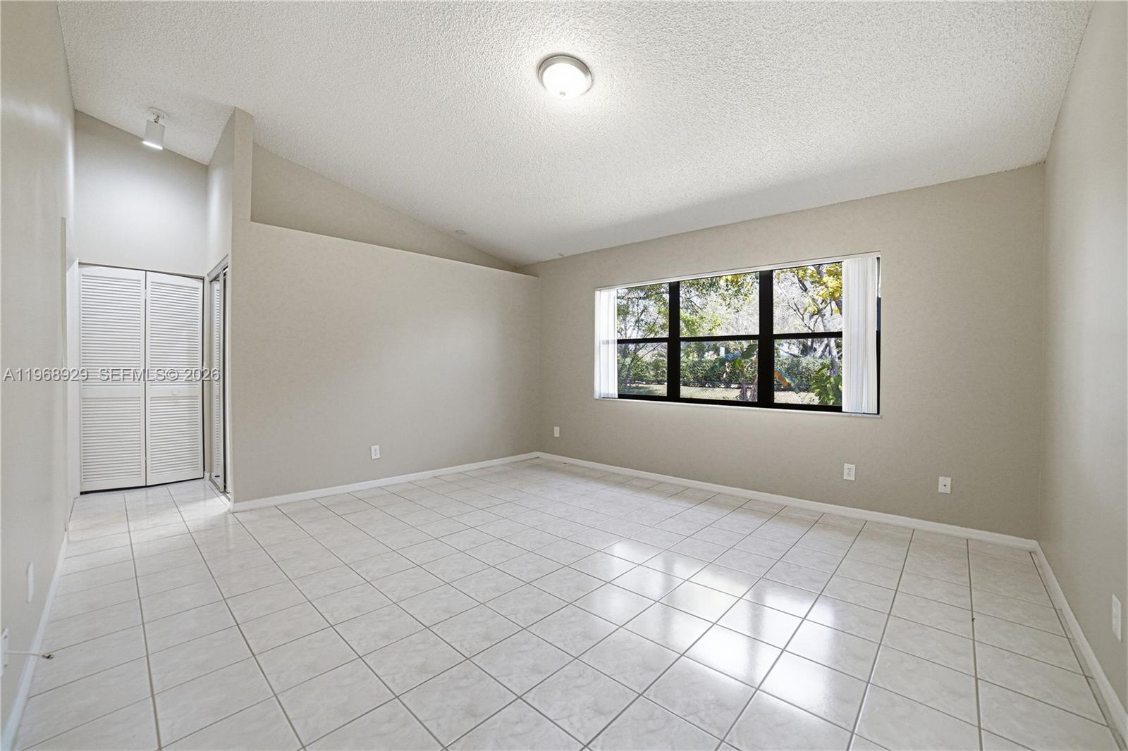 CHAPEL TRAIL REPLAT - Residential