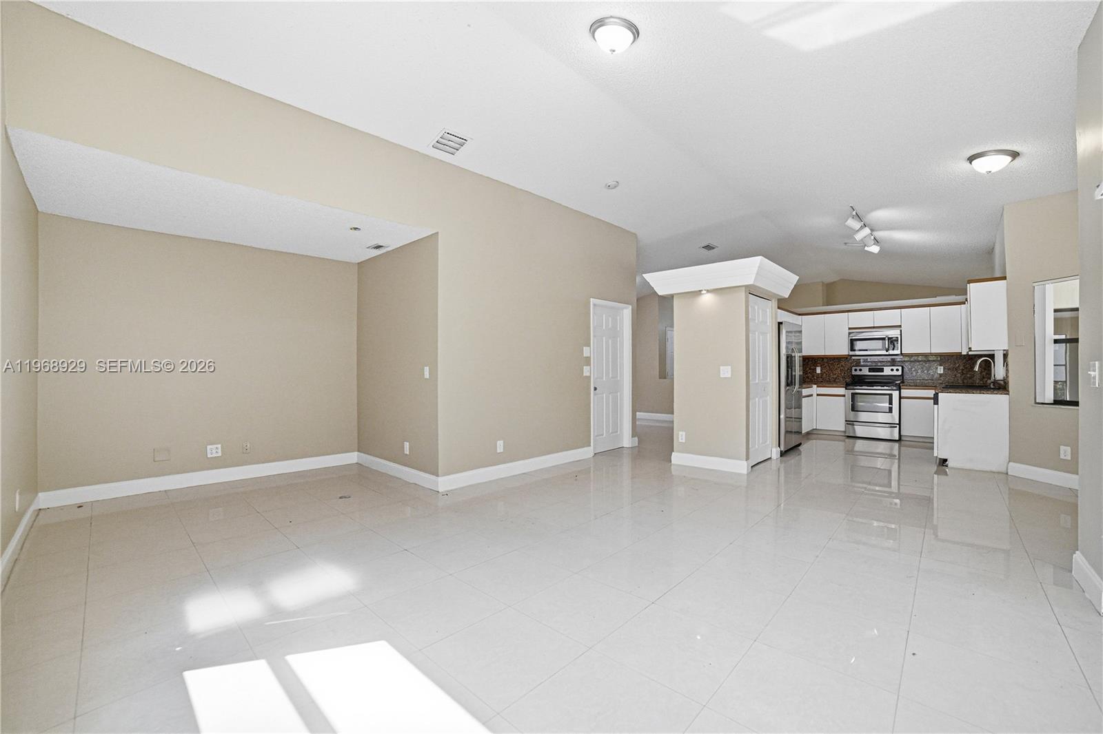 CHAPEL TRAIL REPLAT - Residential