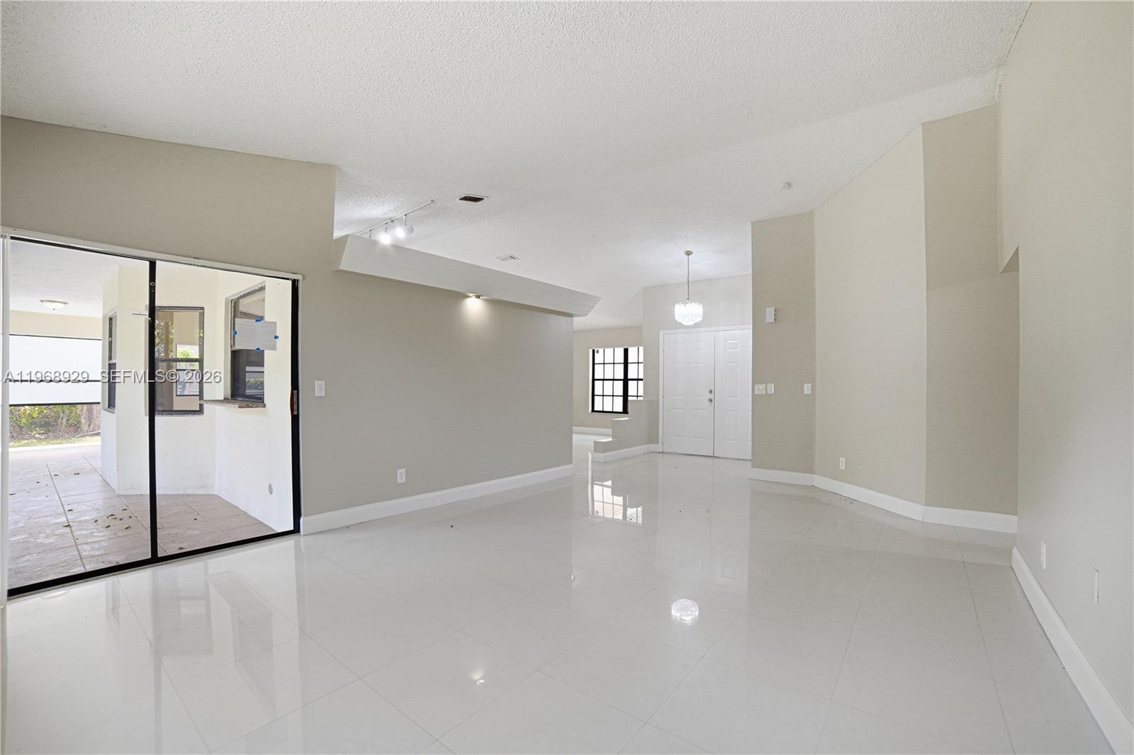 CHAPEL TRAIL REPLAT - Residential