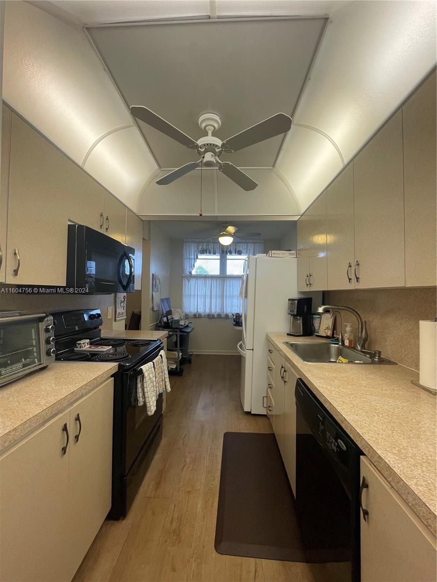 CORONADO AT JACARANDA PHA - Residential