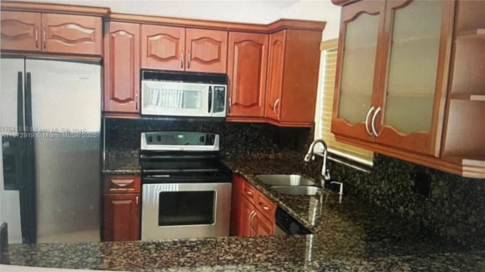 CROSSBOW - Residential Lease