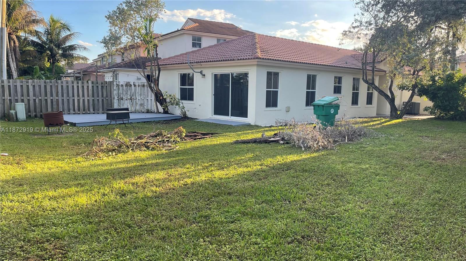 CROSSBOW - Residential Lease