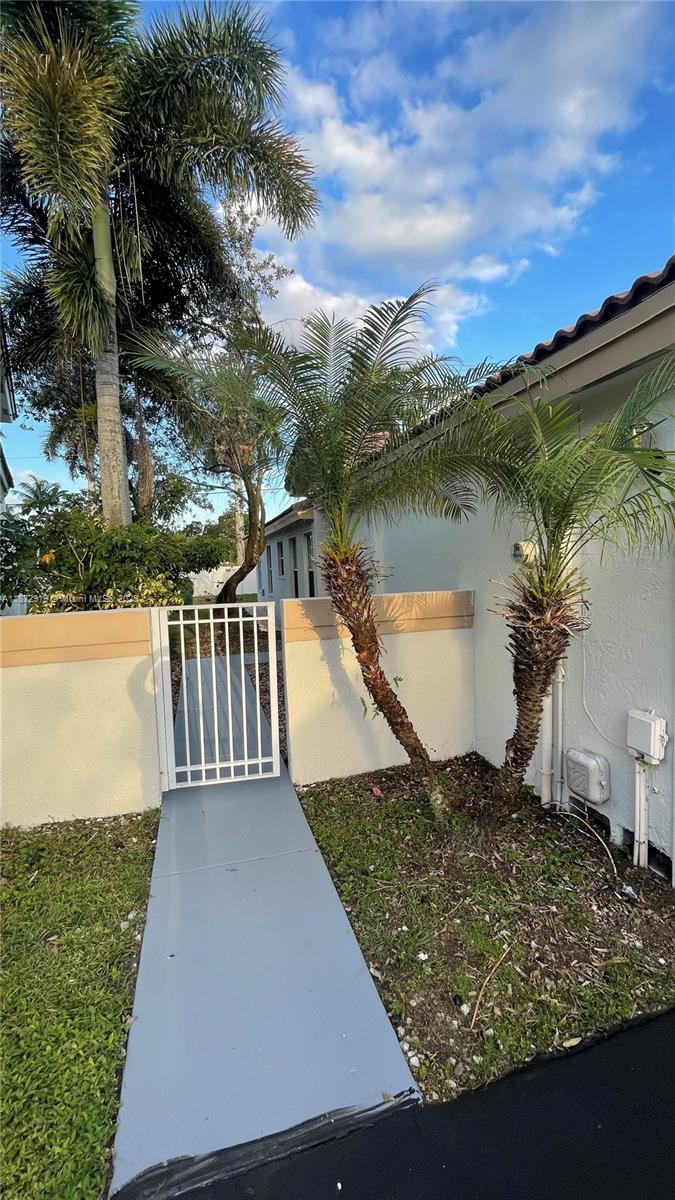 CROSSBOW - Residential Lease