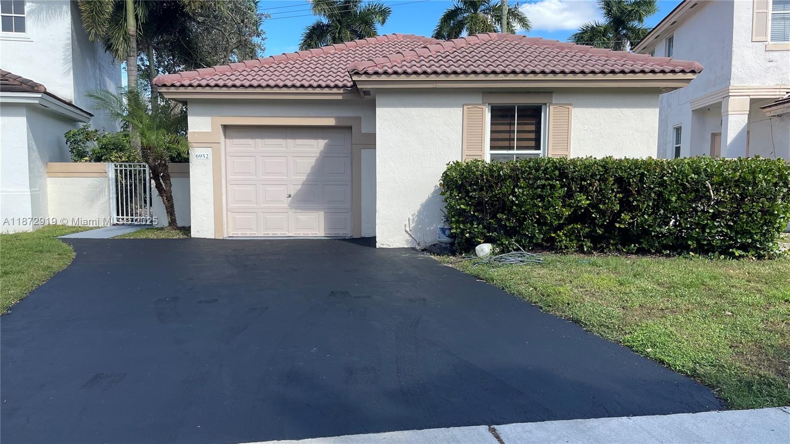 CROSSBOW - Residential Lease