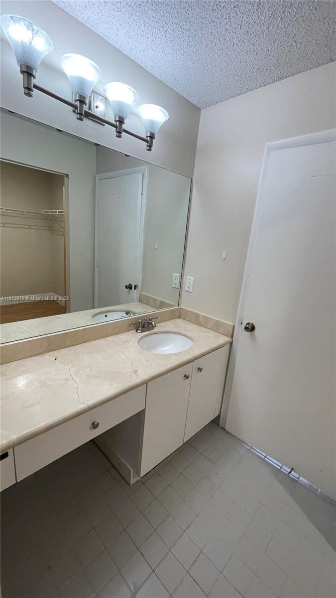 CROSSBOW - Residential Lease